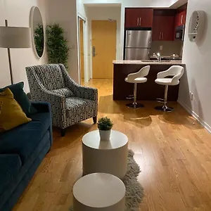 https://toronto-cn-tower-maple-leaf-square-luxurious-2-bedroom-condo.hotelstorontoontario.org